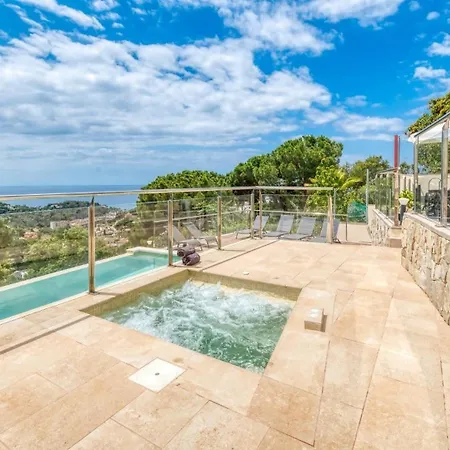 Costacabana - Bellavista Villa